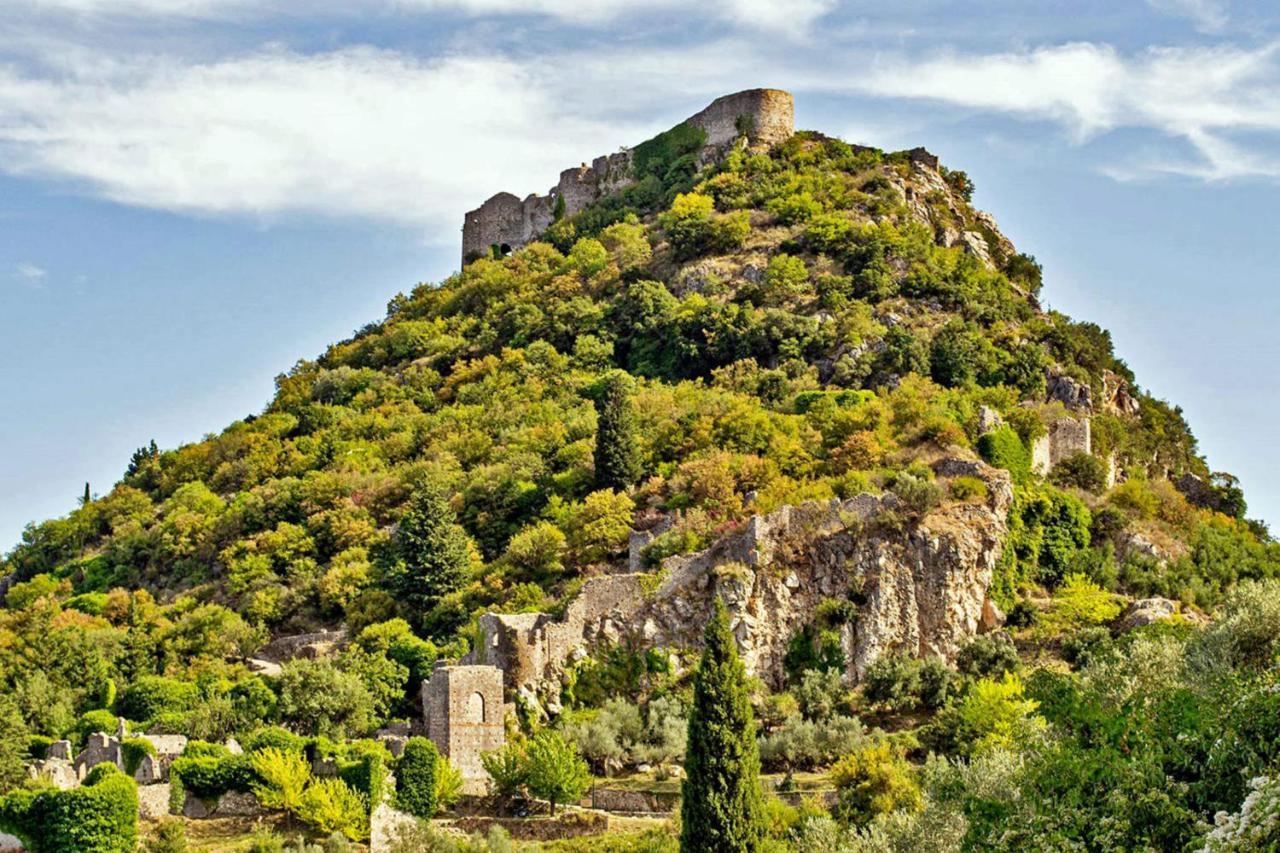 Olive And Orange Apartment Mystras Luaran gambar